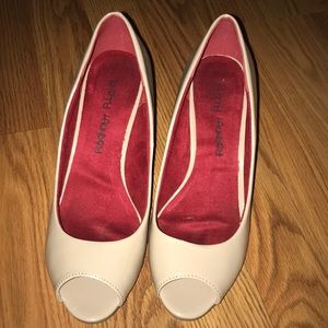 Chinese Laundry Patent Leather Nude Wedge